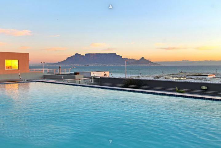 Infinity Oceanview 303A Apartment Bloubergstrand Exterior photo